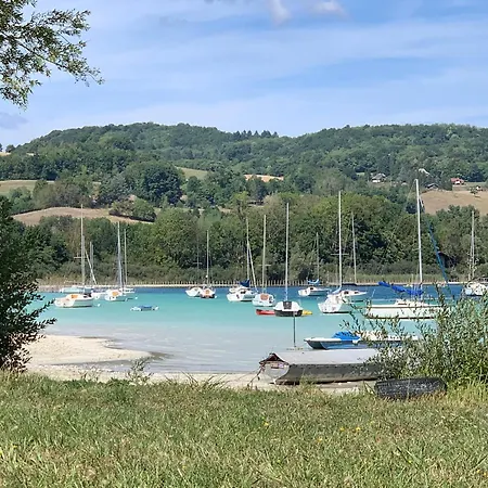 Maison Du Bonheur, Boho 3* Le Pin (Isere)